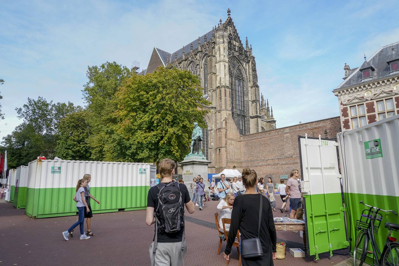 ART UTRECHT presents: Through the Looking Glass